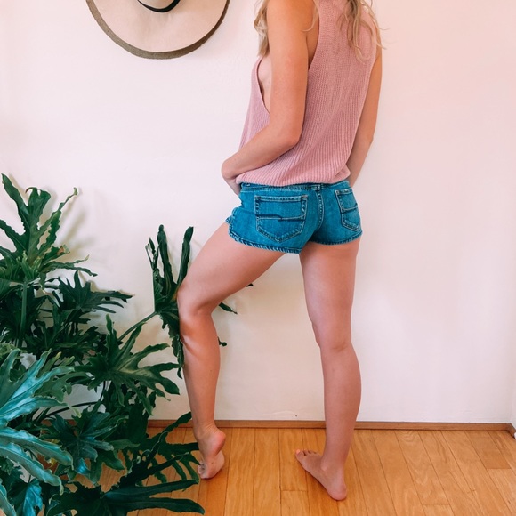 Forever 21 Daisy Duke denim shorts - Picture 2 of 2